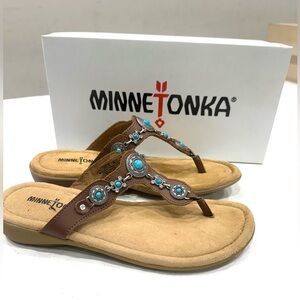MINNETONKA 70030 WOMENS BOCA THONG II SLIPPERS COLOR WHISKEY